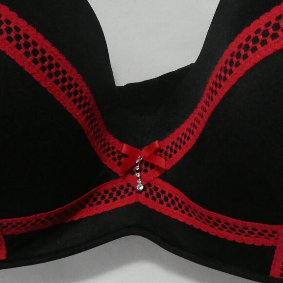 DEESSE LINGERIE | 40 DDD | Black Underwire Bra With Red Lace Accents - Picture 4 of 15